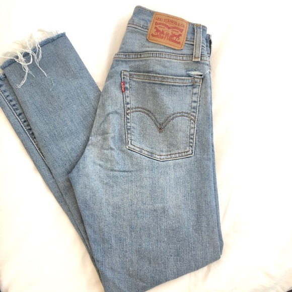 LEVI’S WEDGIE SKINNY JEANS - Picture 2 of 4